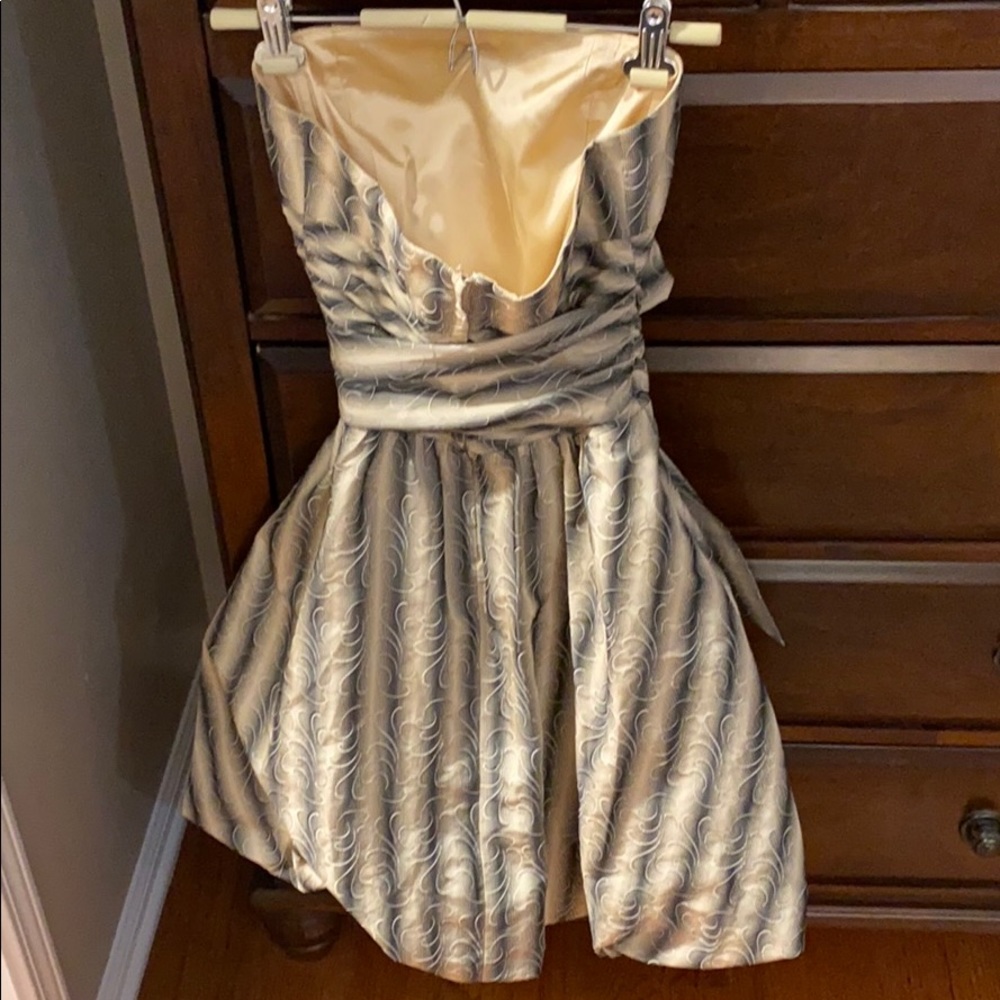 BCBGMAXAZARIA Formal tea cup length gown - Picture 2 of 5